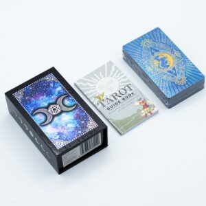 Conjunto de cartas de Tarot azul con folleto y caja galáctica.