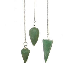 Péndulos de aventurina verde colgantes, elegantes y esotéricos
