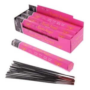 Caja rosa de Incienso Stamford Angel - Tierra con varillas dispuestas delante.