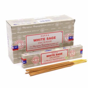 Caja de incienso Satya White Sage de 15 gramos con sus varillas.